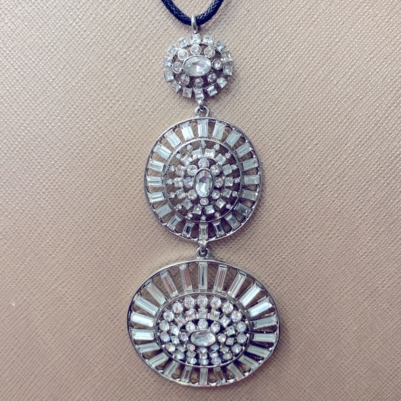 Ralph Lauren triple crystal necklace on black leather cord - Picture 2 of 3